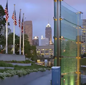 Images Dated 2003 May: USA, Indiana, Indianapolis. View of downtown from the canal veterans memorial