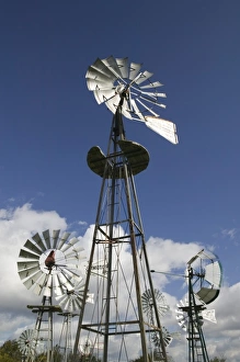 Images Dated 12th October 2006: USA, Indiana, Kendallville: Mid, America Windmill MuseumEarly American Windmills
