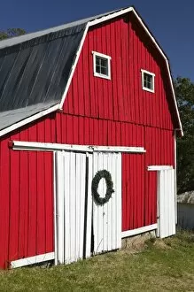 USA, Indiana, Nashville: Indiana Farm Country, Red barn