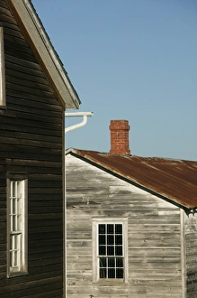 Images Dated 15th October 2005: USA-IOWA-Amana Colonies-West Amana: Traditional Amana Colony Architecture