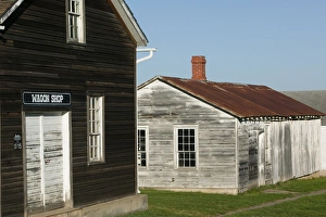 Images Dated 15th October 2005: USA-IOWA-Amana Colonies-West Amana: Traditional Amana Colony Architecture