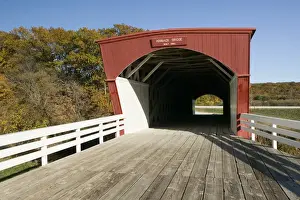 Images Dated 17th October 2005: USA-IOWA-Madison County-Winterset: Covered Bridge Capital of Iowa- Hogback Covered Bridge (b)