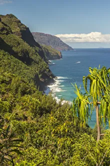 USA, Kauai, Coast. Coastline and ocean landscape