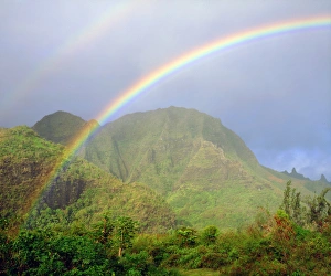 Images Dated 6th May 2014: USA, Kauai, Hawaii. Hawaiian Rainbow