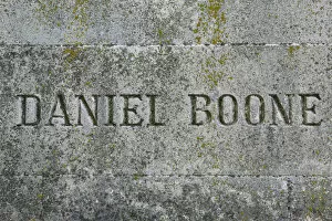 Images Dated 19th October 2006: USA-Kentucky-Frankfort: Daniel Boones Grave