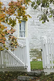 Images Dated 20th October 2006: USA-Kentucky-Harrodsburg: Shaker Village of Pleasant Hill- Detail of White