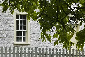 Images Dated 20th October 2006: USA-Kentucky-Harrodsburg: Shaker Village of Pleasant Hill- Detail of White