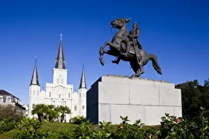 Images Dated 1st November 2009: USA, Louisiana, New Orleans. French Quarter Jackson Square, St. Louis Cathedral