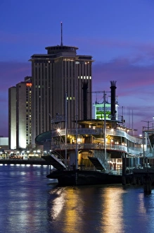Images Dated 2nd November 2009: USA, Louisiana, New Orleans. World Trade Center