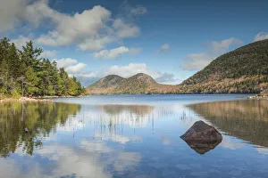 USA, Maine, Mt. Desert Island. Acadia National Park, Jordan Pond and The Bubbles