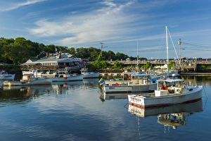 USA, Maine, Ogunquit, Perkins Cove, boat harbor
