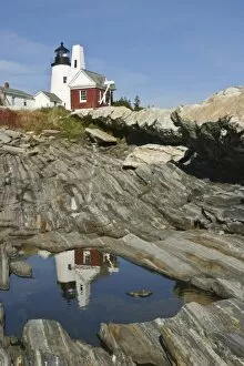 USA, Maine. Pemaquid Lighthouse and rocky coast
