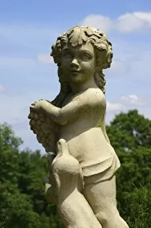 Images Dated 15th June 2007: USA, Massachusetts, Boylston, Tower Hill Botanic Garden, sculpture entitled Autumn'
