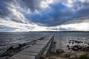 Images Dated 12th June 2016: USA, Massachusetts, Cape Ann, Gloucester, Eastern Point Breakwater at dusk