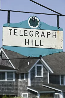 Images Dated 17th September 2006: USA-MASSACHUSETTS-Marthas Vineyard-East Chop: Telegraph Hill Sign