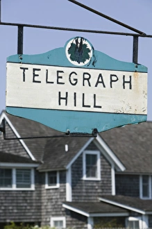 Images Dated 17th September 2006: USA-MASSACHUSETTS-Marthas Vineyard-East Chop: Telegraph Hill Sign