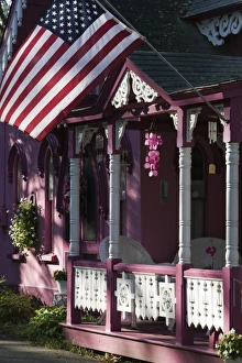 Images Dated 19th September 2006: USA, MASSACHUSETTS, Marthas Vineyard: Oak Bluffs, Camp Meeting Grounds / Gingerbread