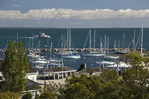 Images Dated 21st September 2006: USA-MASSACHUSETTS-Marthas Vineyard: Vineyard Haven- Vineyard Haven Harbor