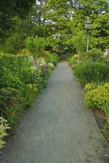 Images Dated 15th June 2007: USA, Massachusetts, Shelburne Falls. The Bridge of Flowers