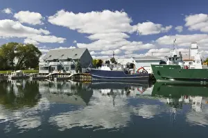 Yacht Prints: USA-Michigan-Lake Huron Shore: Cheboygan- Cheboygan Harbor