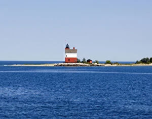 Images Dated 24th August 2005: USA, Michigan, Macinaw City, Round Island Lighthouse