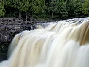 Images Dated 19th June 2007: USA, Minnesota, Gooseberry Falls State Park, Upper Gooseberry Falls, Gooseberry River