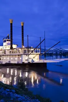 Images Dated 26th October 2009: USA, Mississippi, Natchez. Isle of Capri Casino riverboat on Mississippi River, dusk