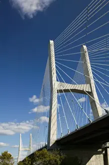 Images Dated 26th October 2005: USA, Missouri, Cape Girardeau: The Bill Emerson Memorial Bridge across the Mississippi