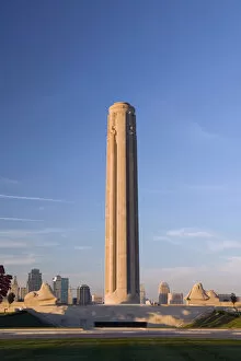 Images Dated 18th October 2005: USA, Missouri, Kansas City, Liberty Memorial (WW1 monument)