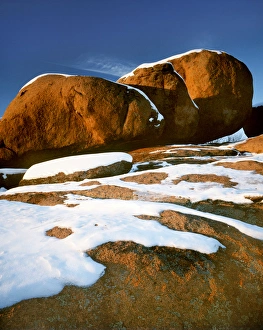 Missouri Prints: USA, Missouri, Snow at Elephant Rocks State Park