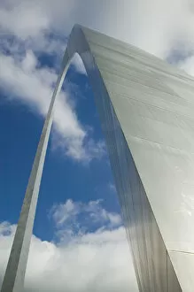 Images Dated 24th October 2005: USA, Missouri, St. Louis: Gateway Arch