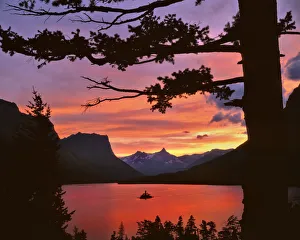 USA, Montana, Glacier National Park. Landscape of St Mary Lake at sunset. Credit as
