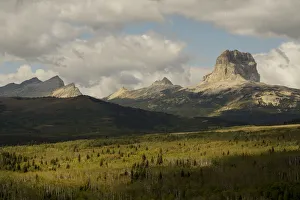 Images Dated 14th January 2022: USA, Montana, Glacier National Park. Chief Mountain landscape