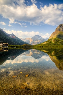 USA, Montana, Glacier National Park, Many Glacier, Swiftcurrent Lake, with Many Glacier hotel
