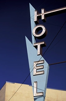 Images Dated 1st September 2009: USA, Montana, Livingstone. Hotel neon sign