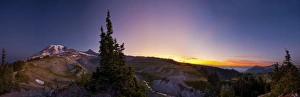 Images Dated 2nd September 2009: USA, Mt. Rainier National Park, Washington. Panorama at sunrise with Mt. Rainier