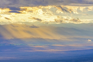Images Dated 18th October 2015: USA, Nevada, Great Basin National Park. Sunlit overlook