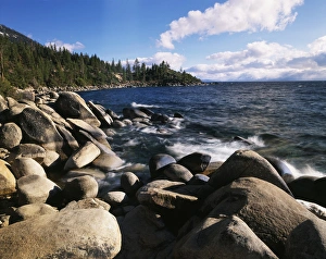 USA, Nevada, Nevada State Park, View of lake tahoe and rocky shoreline