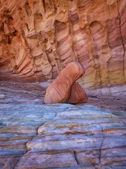 Images Dated 3rd February 2019: USA, Nevada, Overton, Valley of Fire State Park. Multi-colored rock formation. Credit as
