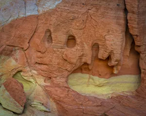 Images Dated 3rd February 2019: USA, Nevada, Overton, Valley of Fire State Park. Multi-colored rock formation. Credit as