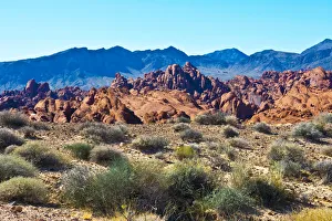 Images Dated 2nd October 2017: USA, Nevada, Valley of Fire State Park. Fire Canyon Road