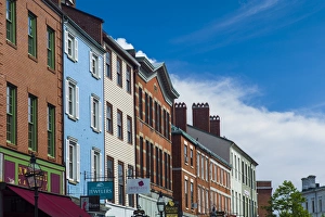 Images Dated 17th July 2014: USA, New Hampshire, Portsmouth, Market Street