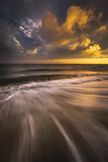 Images Dated 29th April 2021: USA, New Jersey, Cape May National Seashore. Sunset on ocean beach