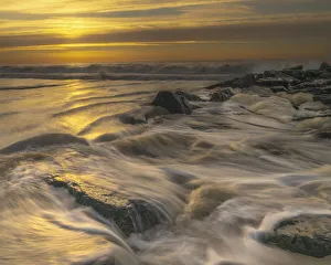 USA, New Jersey, Cape May National Seashore. Sunrise on ocean shore