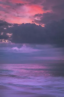 USA, New Jersey, Cape May National Seashore. Sunrise on shoreline