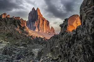 Images Dated 19th December 2022: USA, New Mexico. Shiprock formation at sunrise