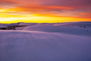 Images Dated 6th December 2015: USA, New Mexico, White Sands National Monument. Sunset on desert landscape. Credit as
