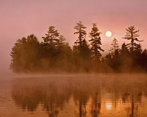 Images Dated 21st September 2007: USA, New York, Adirondack Park. Sunrise on a lake