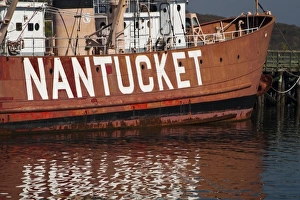 Images Dated 26th April 2009: USA, New York, Cove Neck. Nantucket Lightship, Oyster Bay Harbor