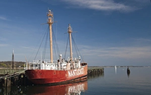 Images Dated 26th April 2009: USA, New York, Cove Neck. Nantucket Lightship, Oyster Bay Harbor